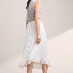Aritzia Babaton White Jude Midi Pleated Skirt size Small